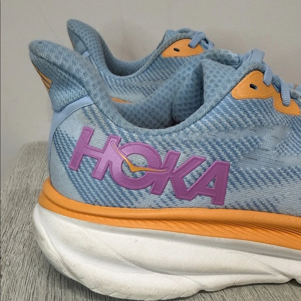 Hoka One One Clifton 9 Women’s Airy Blue and Orange Athletic Shoes Size 11
